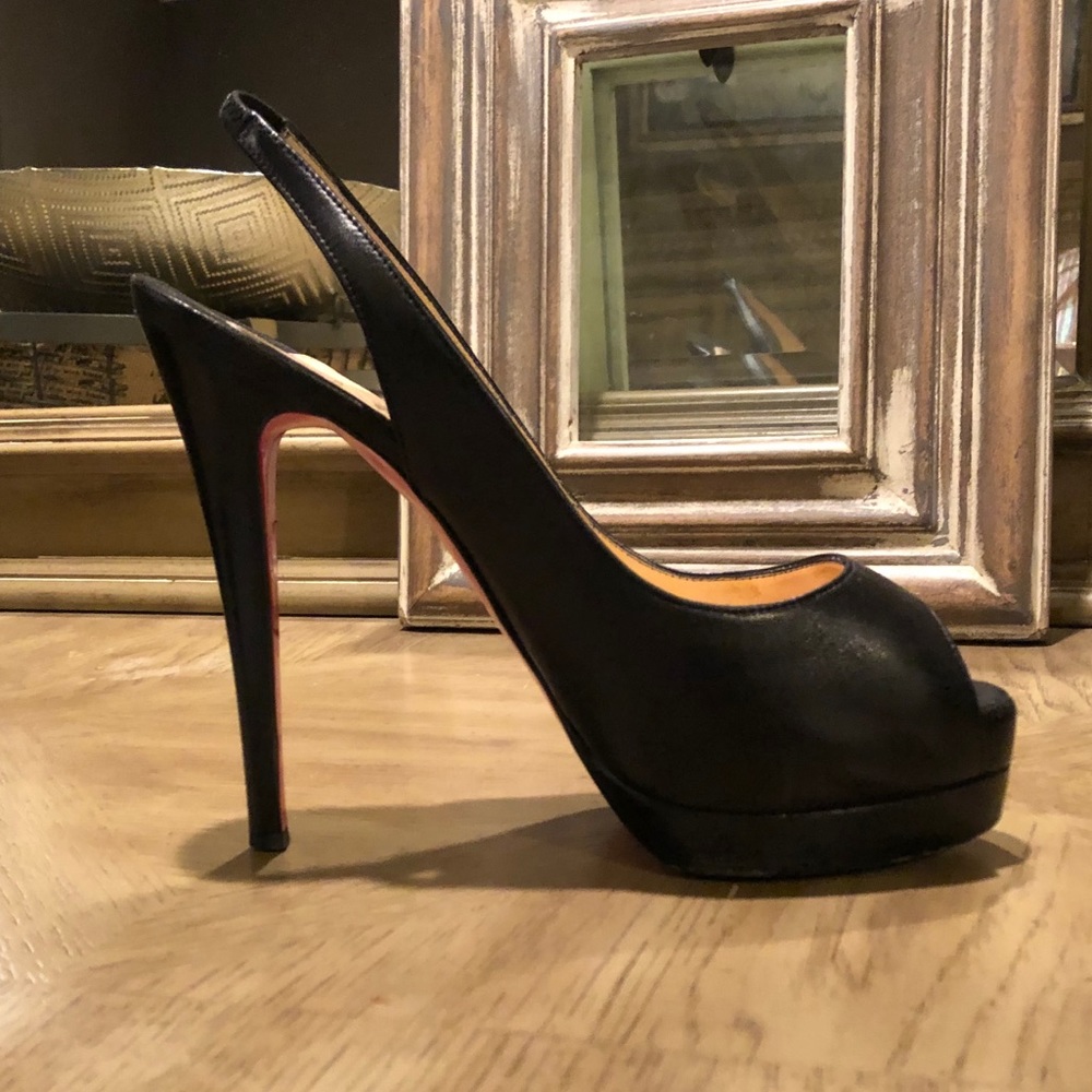 Louboutin 38 7.5 - Private Number
